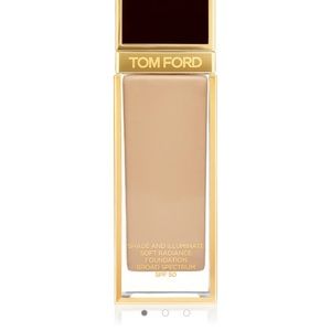 Tom ford  shade and illuminate soft radiance foundation spf 50